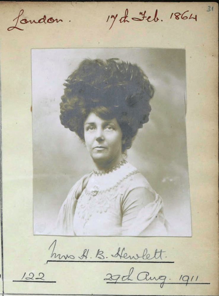 The photograph used for Hilda Hewlett's flying licence