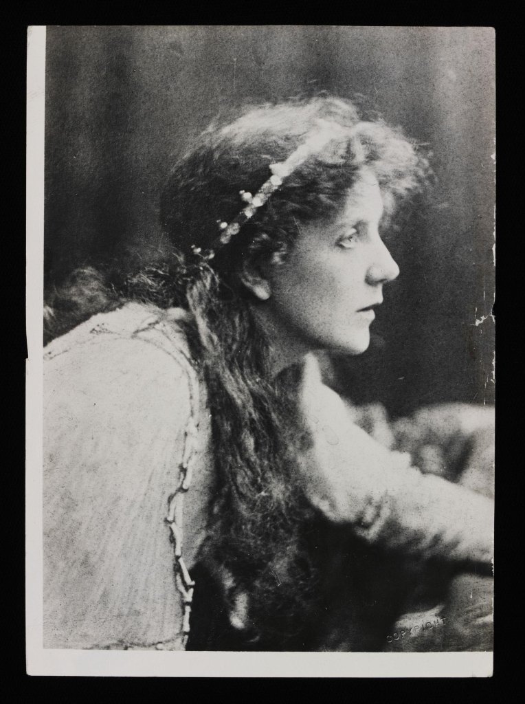 Lena Ashwell in King Arthur, 1895